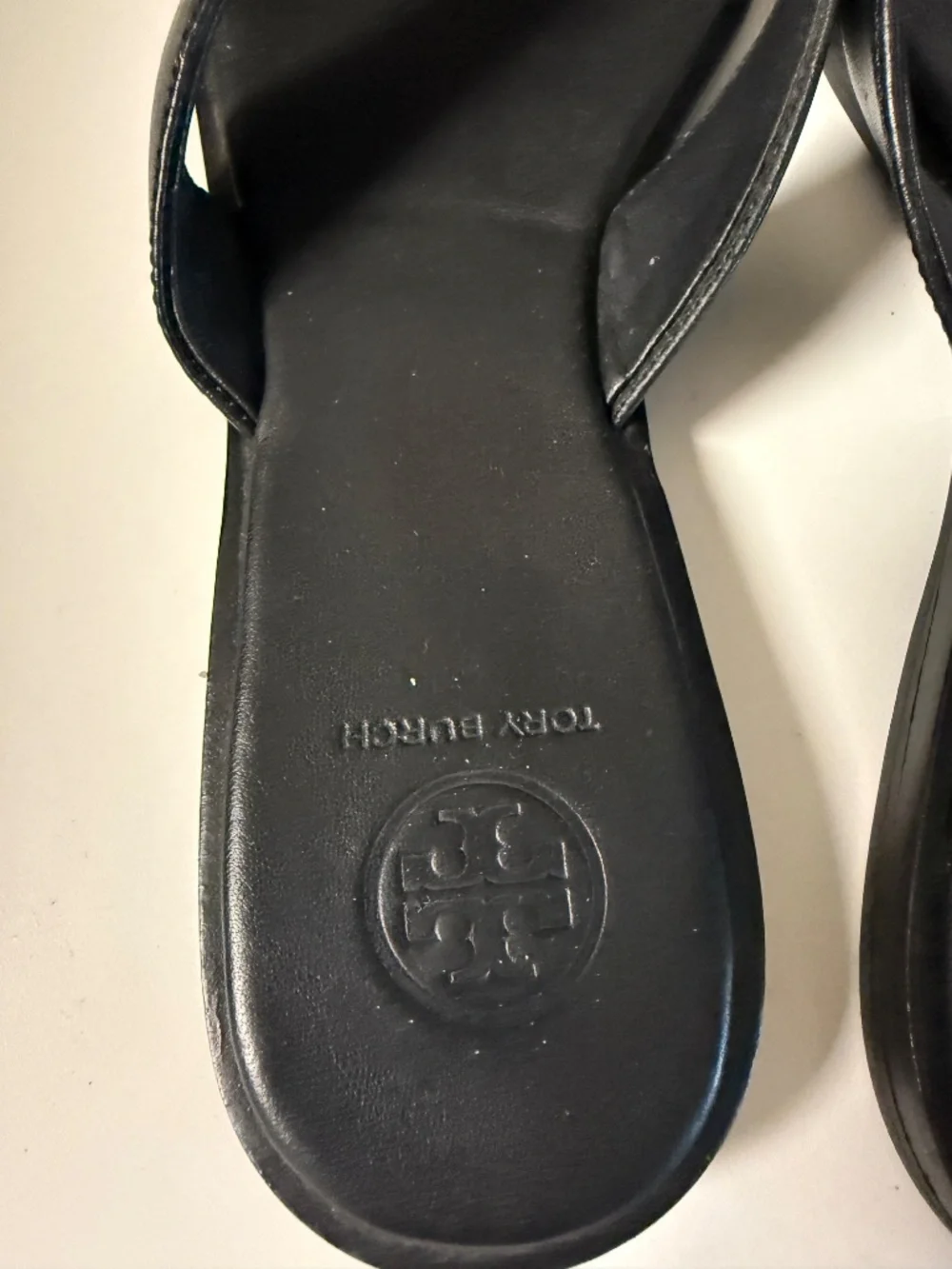 Tory Burch Miller Black Leather Gold Logo Sandals Size 9